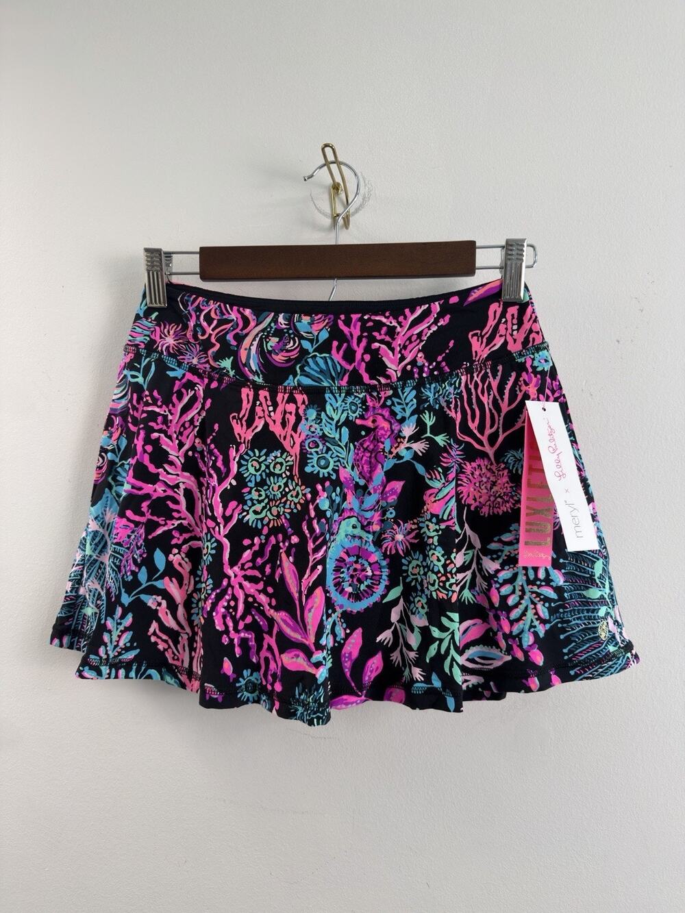 NWT Lilly Pulitzer XSmall UPF50+ Luxletic 13" Aila Skort Onyx Twilight Coral